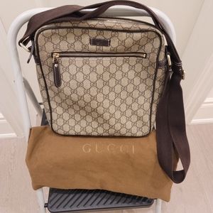 Gucci messenger bag